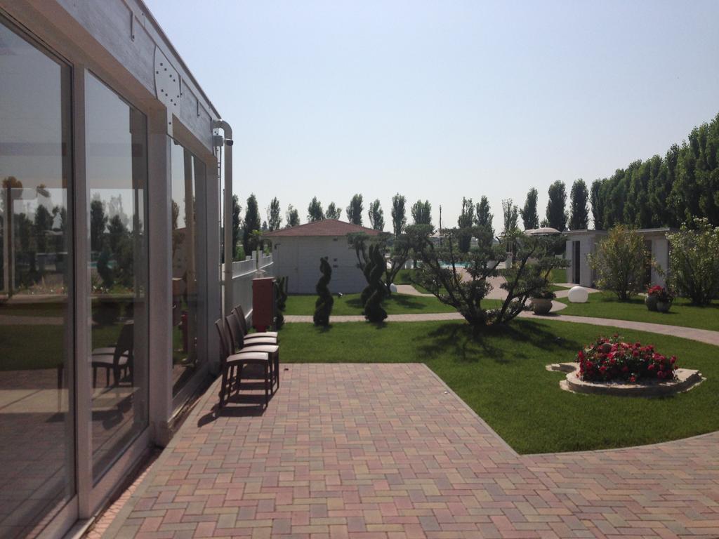 Hotel Bussana Порто-Толле Экстерьер фото