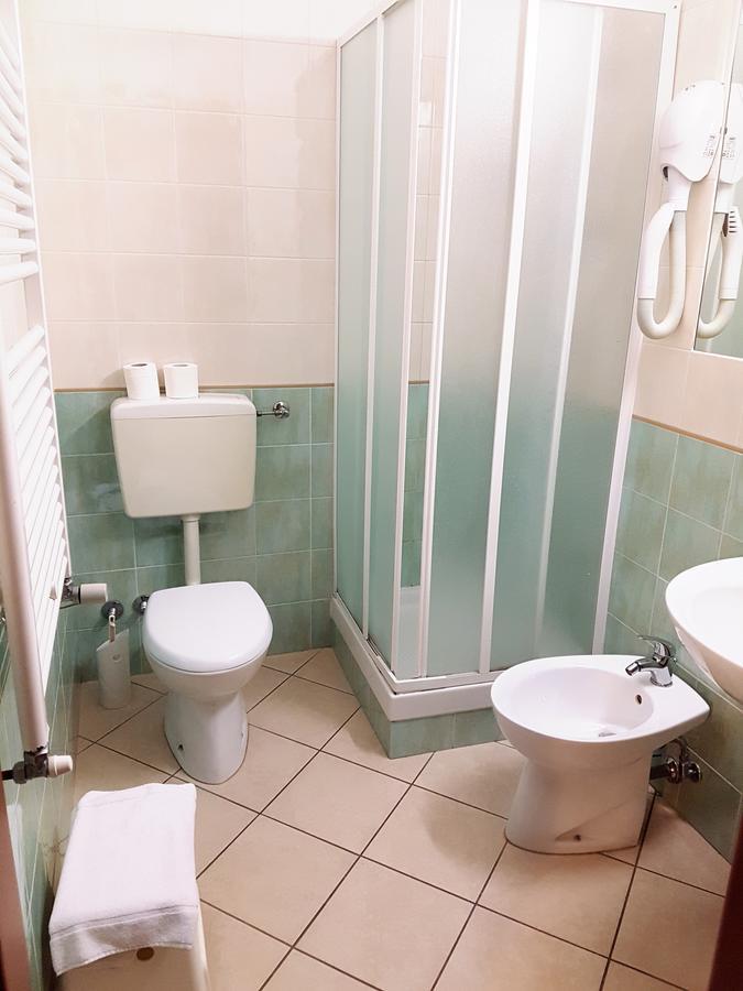 Hotel Bussana Порто-Толле Экстерьер фото