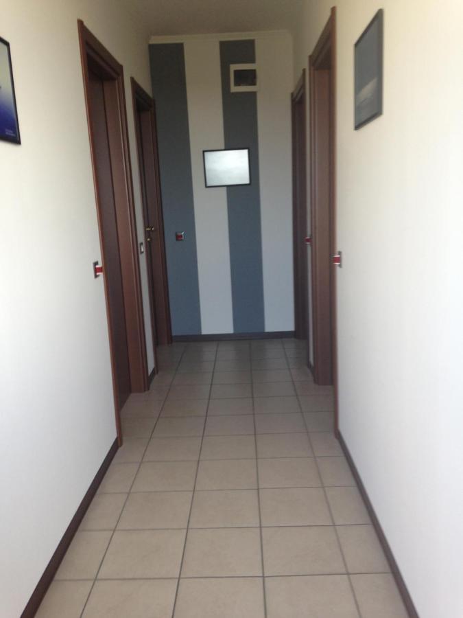 Hotel Bussana Порто-Толле Экстерьер фото